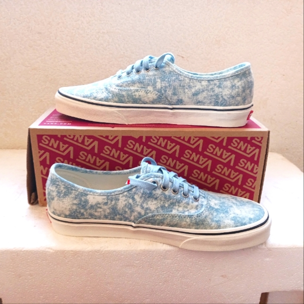 Vans - Picture 4 of 4